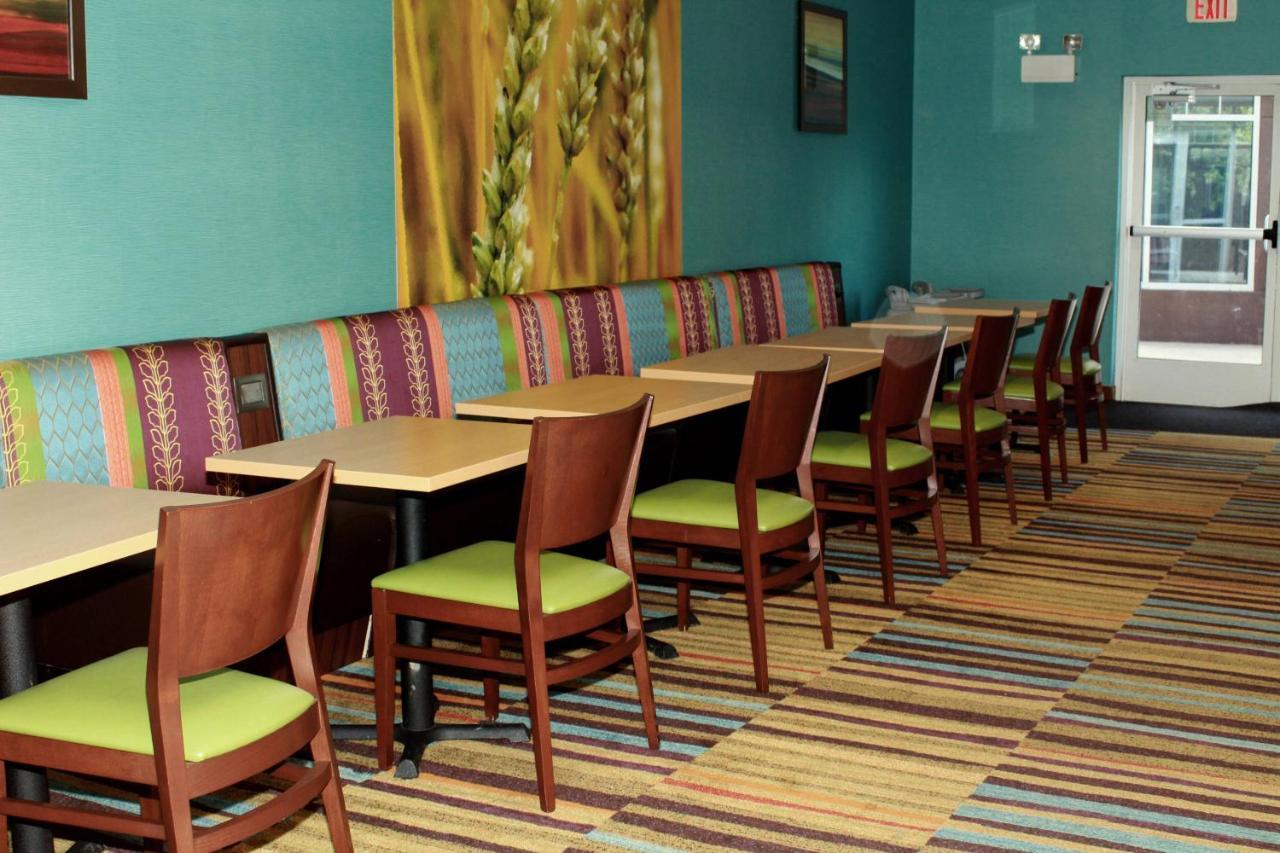 Fairfield Inn & Suites By Marriott Fairmont Kültér fotó