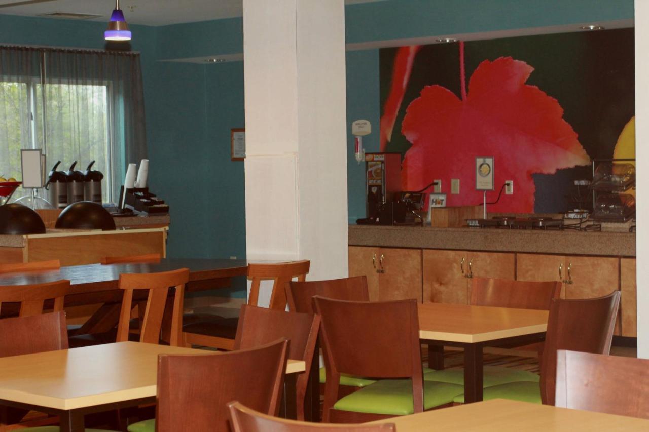 Fairfield Inn & Suites By Marriott Fairmont Kültér fotó