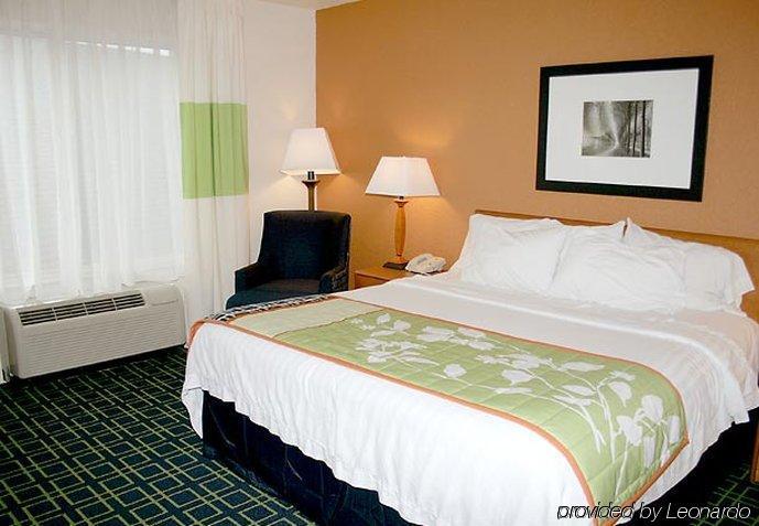 Fairfield Inn & Suites By Marriott Fairmont Szoba fotó