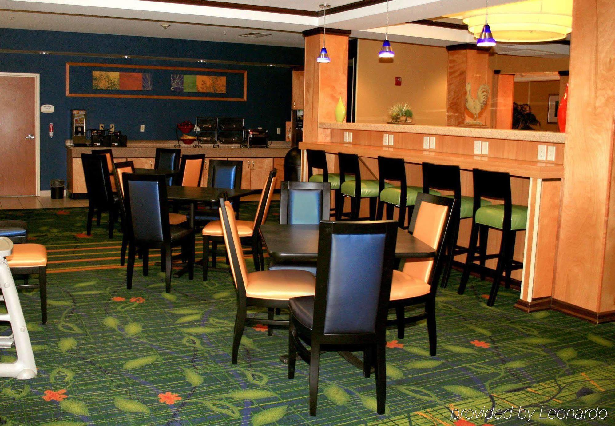 Fairfield Inn & Suites By Marriott Fairmont Étterem fotó